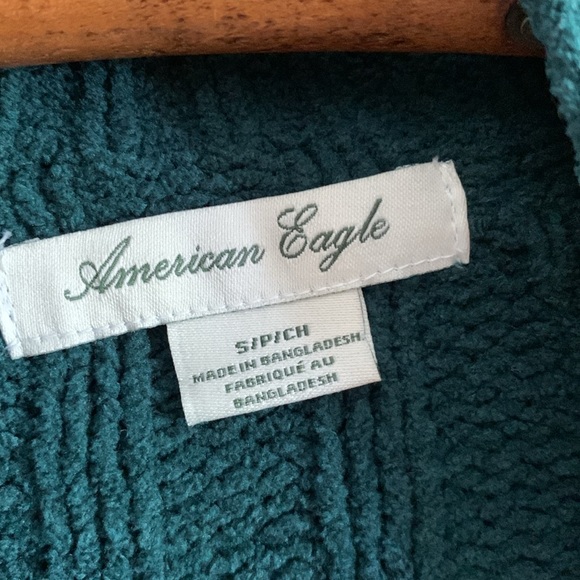 women’s american eagle cropped mock neck forest green sweater size small - Picture 3 of 3